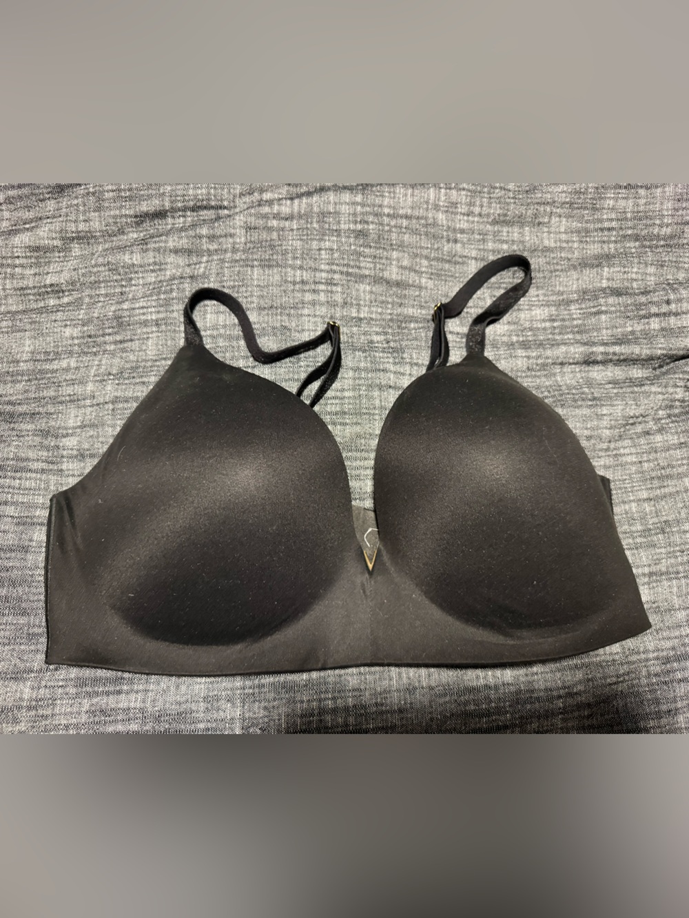 Victoria's Secret Black Seamless Moulded Bra